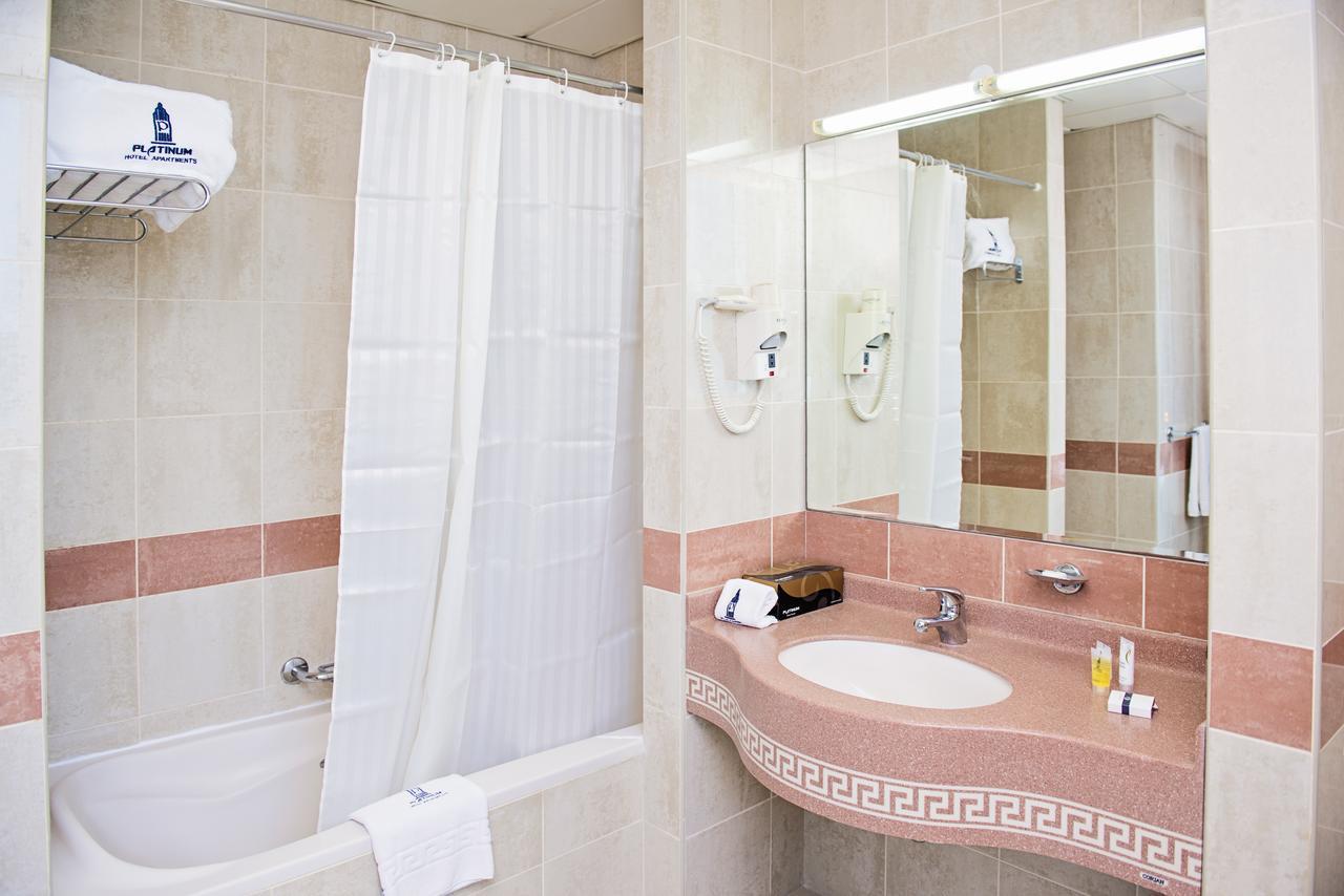 Platinum Hotel Apartments Abu Dhabi Ngoại thất bức ảnh