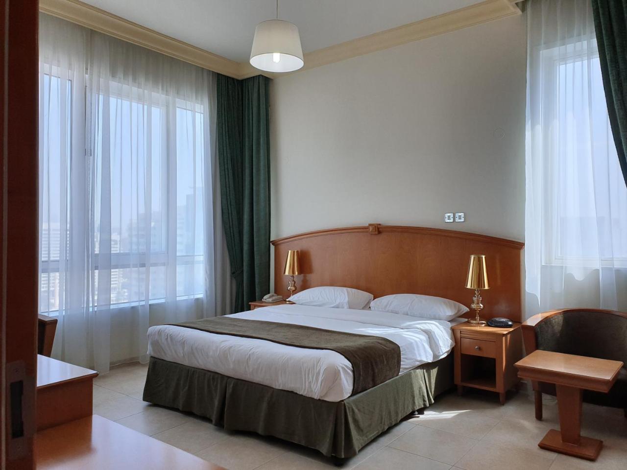 Platinum Hotel Apartments Abu Dhabi Ngoại thất bức ảnh